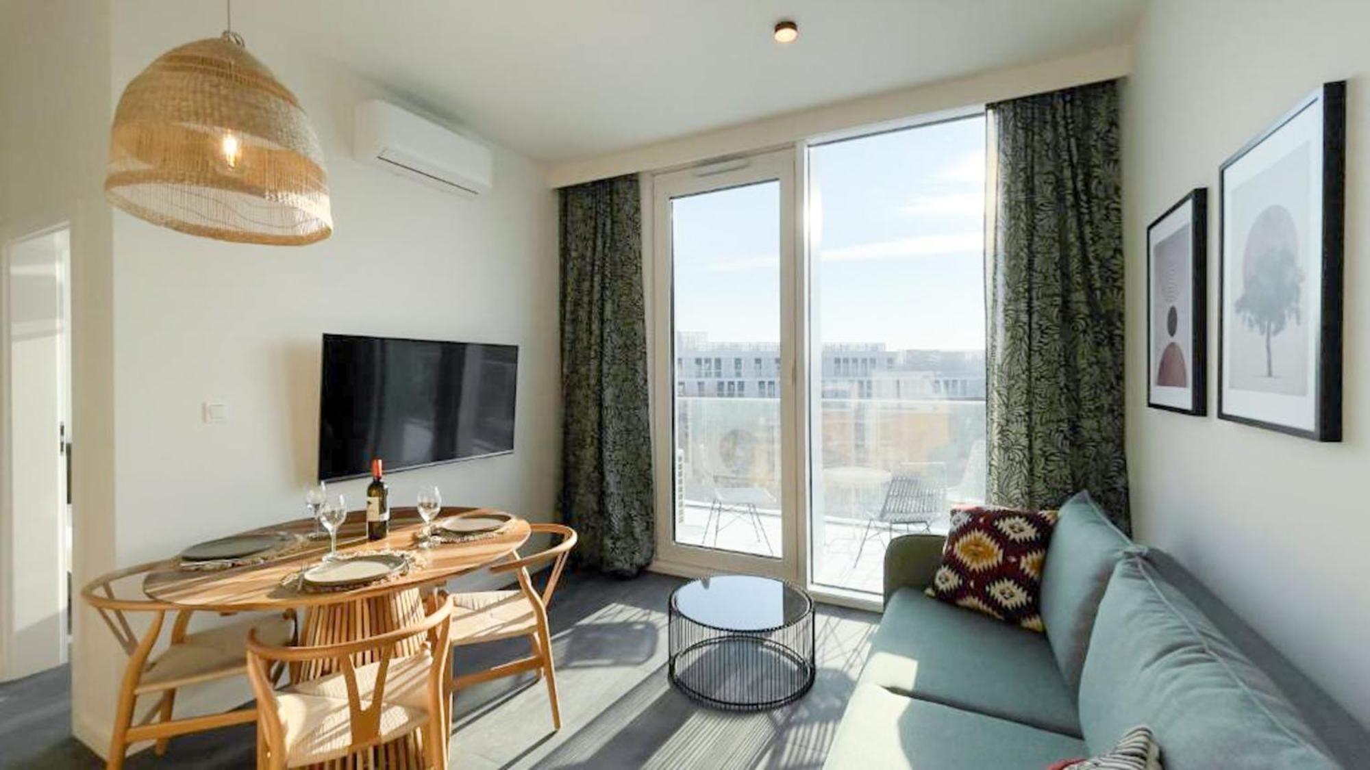 Up'Arts Apartment วรอตซวาฟ ภายนอก รูปภาพ
