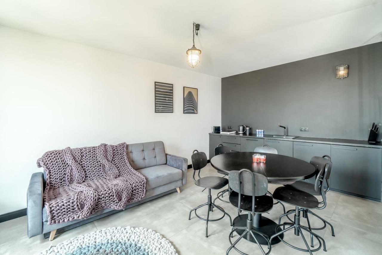Up'Arts Apartment วรอตซวาฟ ภายนอก รูปภาพ